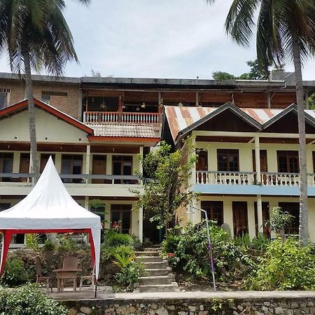 Sibayak Guesthouse Tuk Tuk Exteriör bild