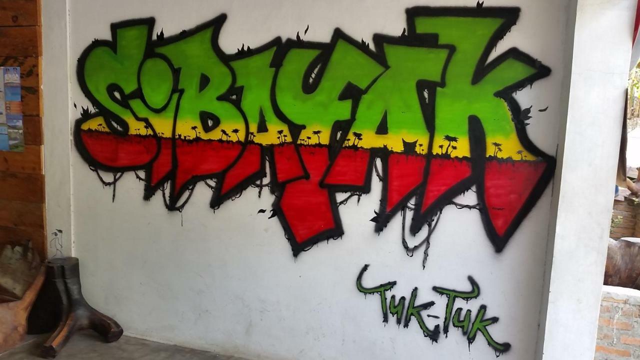 Sibayak Guesthouse Tuk Tuk Exteriör bild