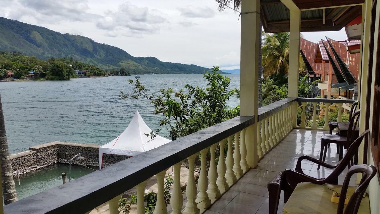 Sibayak Guesthouse Tuk Tuk Exteriör bild