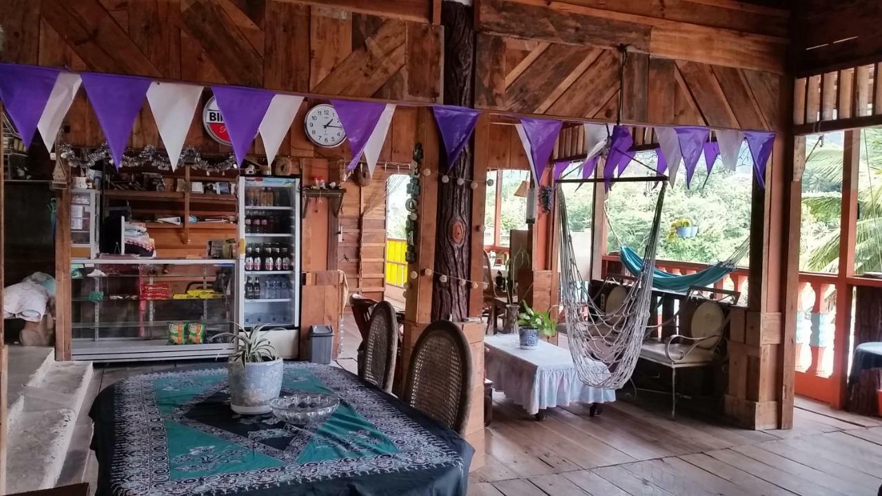 Sibayak Guesthouse Tuk Tuk Exteriör bild