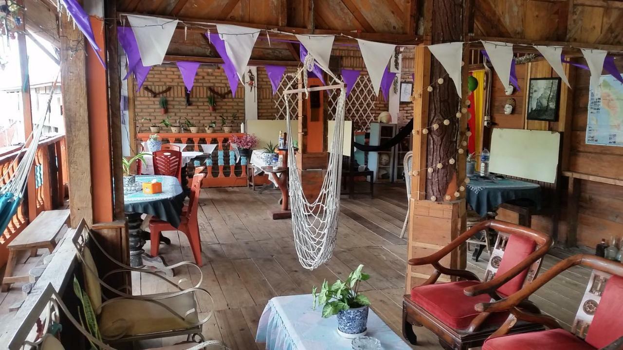 Sibayak Guesthouse Tuk Tuk Exteriör bild